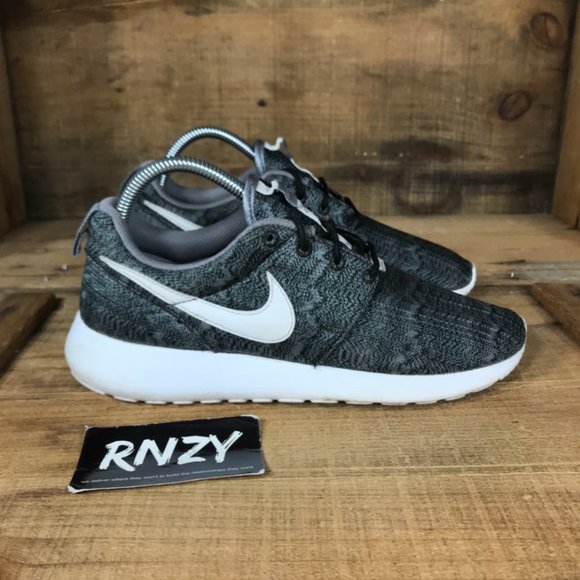 nike roshe one laces